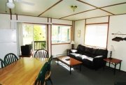 Cottage-12-Liv-500